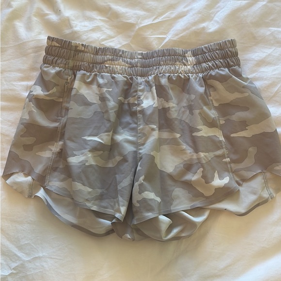 Athleta shorts size XS - Picture 4 of 7